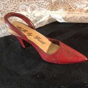 Shoe w/hill out Decor hand painted